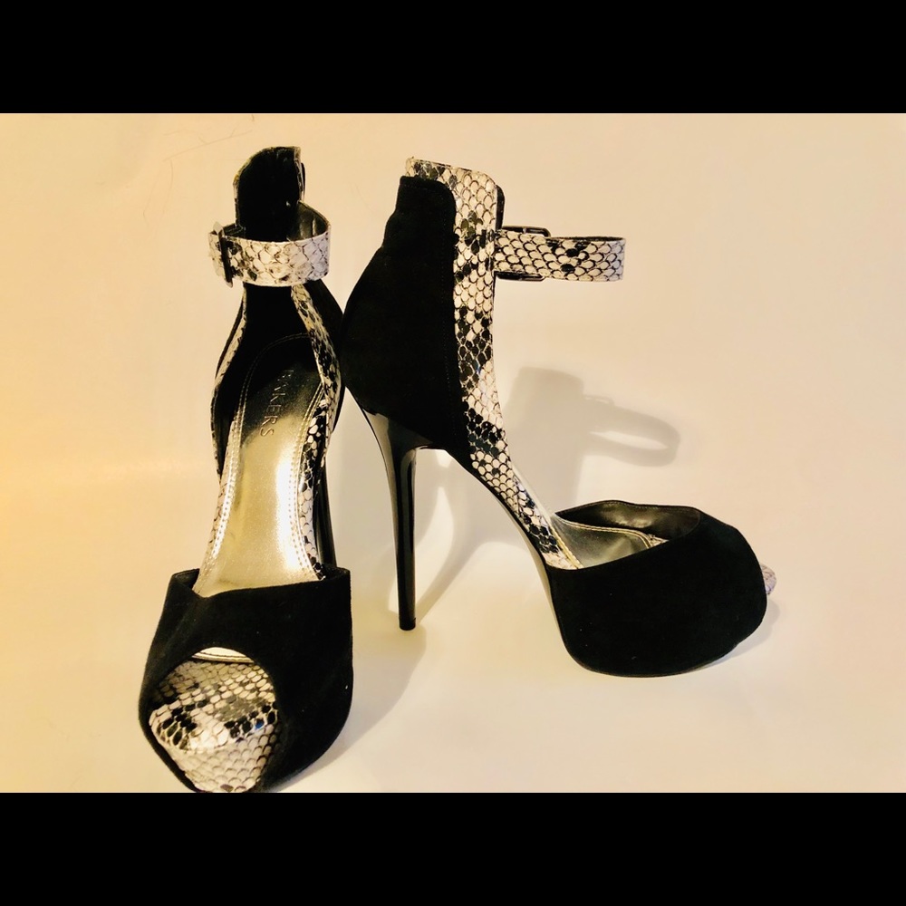 Heels Baby! - Picture 2 of 4